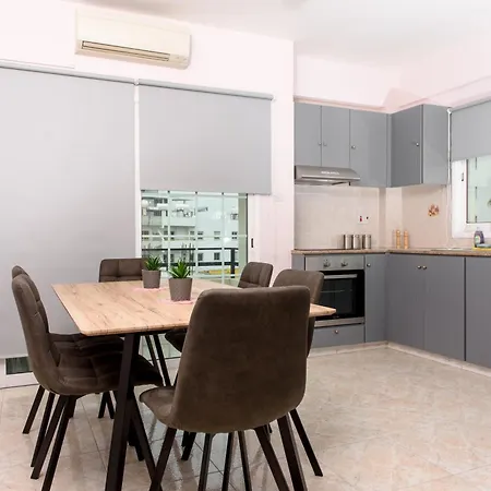 Azura 3 Bedroom アパート *
